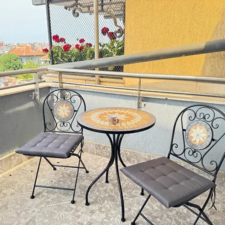 Daire Sea Garden 2bd Burgaz
